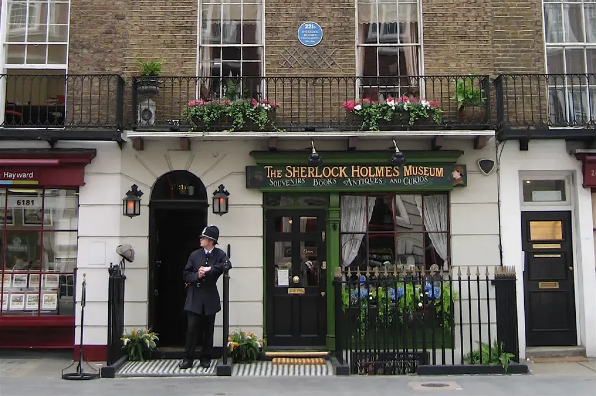 221B Baker Street facade