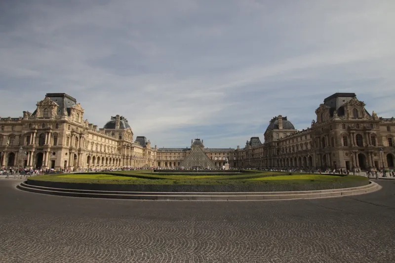 Louvre