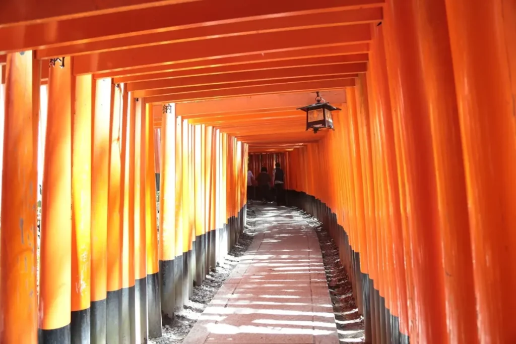 Red gates path